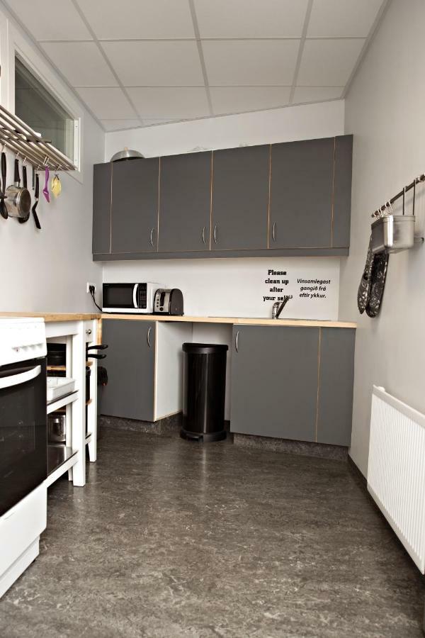 Puffin Nest Capsule Hostel Вестманнаэйяр Экстерьер фото