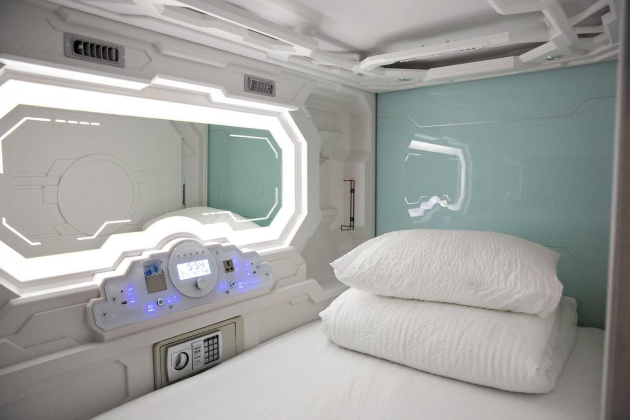 Puffin Nest Capsule Hostel Вестманнаэйяр Экстерьер фото